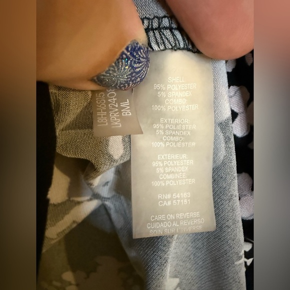 Karl Lagerfeld Paris Blossom Bell Sleeve Top, Sz large - Picture 3 of 5